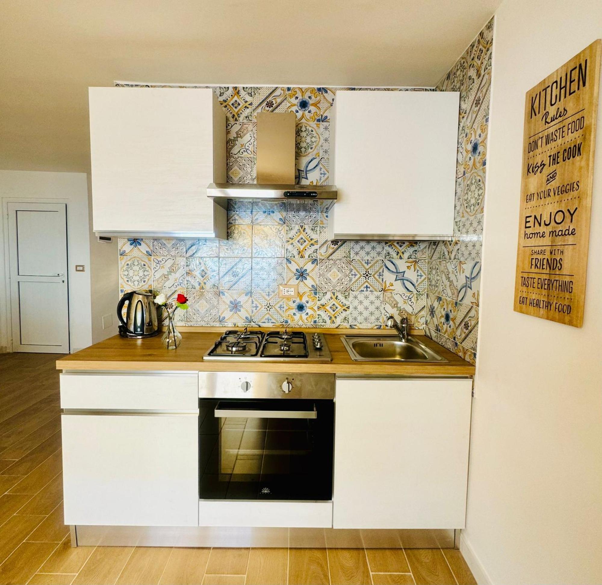 לטויאני Sunrise Home מראה חיצוני תמונה